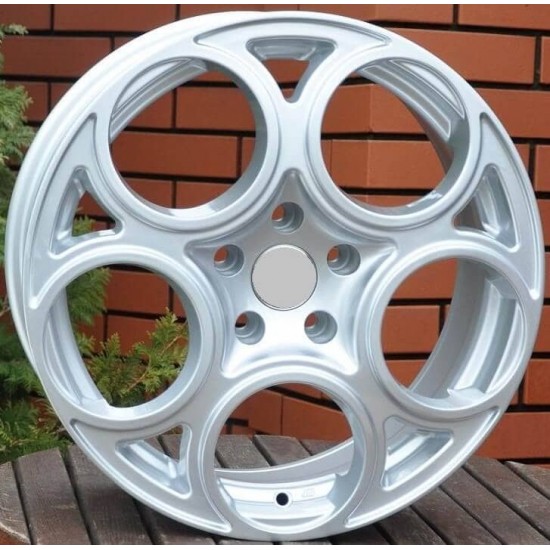 ALFA ROMEO STYLE 360 7,5×17 5×110 ET35 Silver