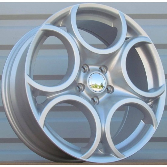 ALFA ROMEO STYLE 582 8×18 5×110 ET35 Silver