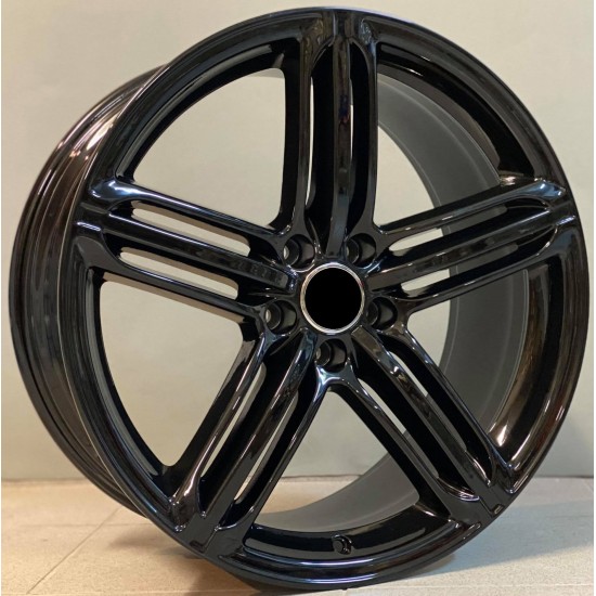 AUDI STYLE 557 7,5×17 5×112 ET35 Glossy Black