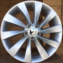 VW STYLE 595 7,5×17 5×112 ET45 Hyper Silver